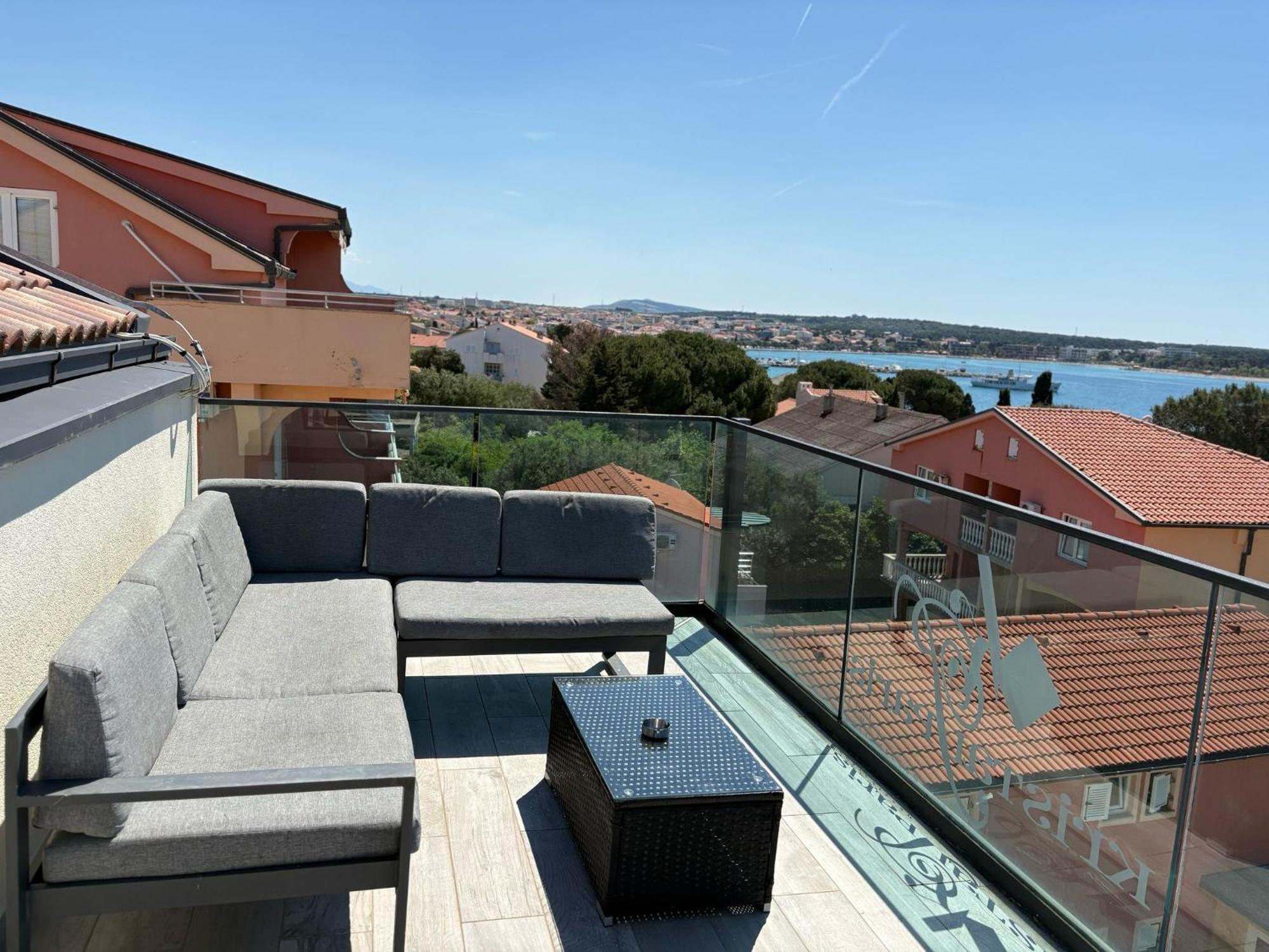 Kristal Paris Resort Novalja Eksteriør billede